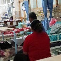 खोप लाउने मानिस नहुँदा खेर जान थाल्याे