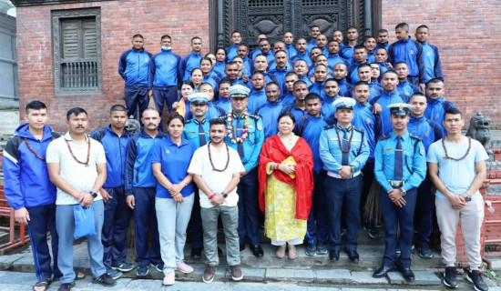 दिव्य पशुपतिनाथ सफाइमा प्रहरी वरिष्ठ अधिकारीसहित सयौँ सहभागी