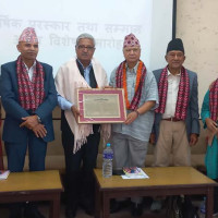 नगरप्रमुख पौडेलको चौतर्फी विरोध, अनियमितता गरेको आरोप