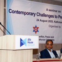 खाडी समन्वय परिषद्स्थित नेपाली नियोगका प्रमुखसँग परराष्ट्रमन्त्रीको छलफल