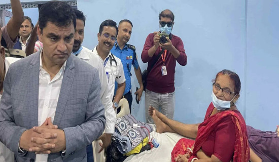हैजा सङ्क्रमितको सङ्ख्या बढ्दै,स्वास्थ्यमन्त्री पौडेलद्वारा अस्पताल अनुगमन