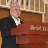 सुनसान छन् बागलुङका घरबास