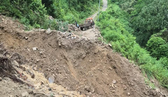 माछीखोला-लार्के भञ्ज्याङ सडक अनिश्चितकालका लागि बन्द