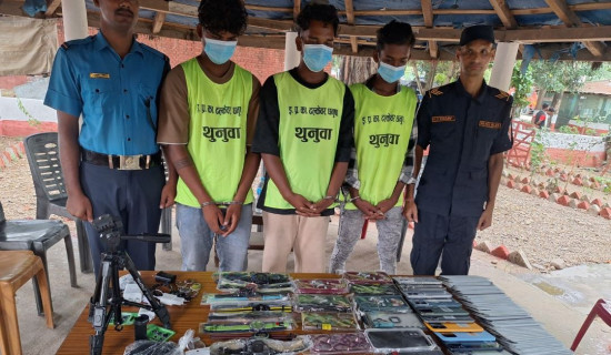 मोबाइल पसलमा चोरी गर्ने गिरोह पक्राउ