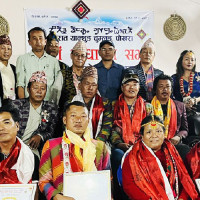 रोपोसँगै तङ्ग्रिँदै किसानका आशा