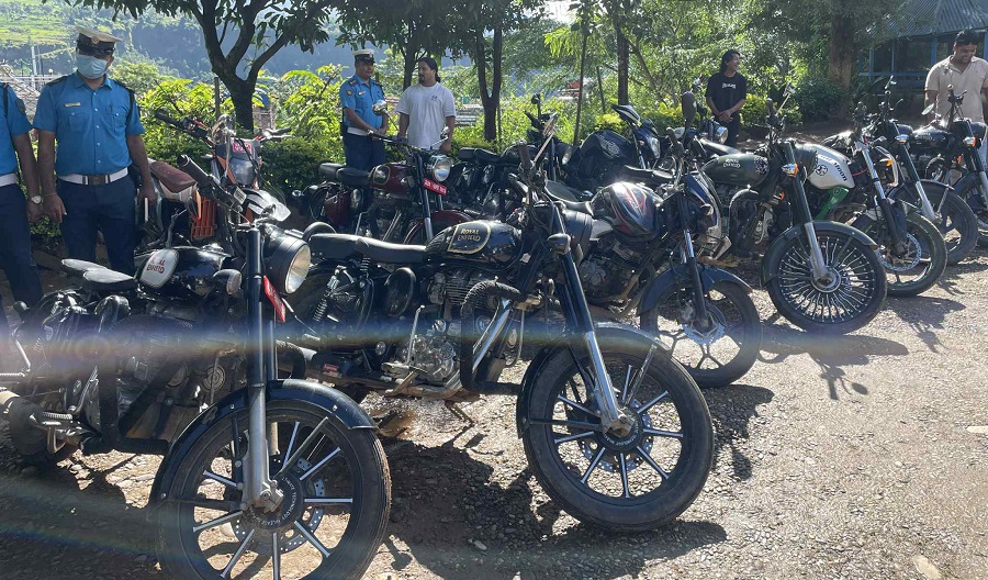 बागलुङमा ठुलो आवाज निकाल्ने मोटरसाइकल नियन्त्रणमा