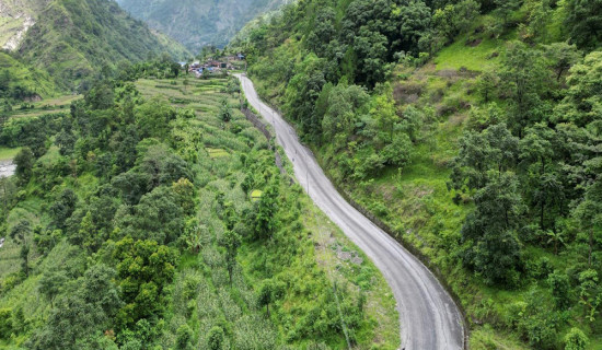 पक्की सडक निर्माण
