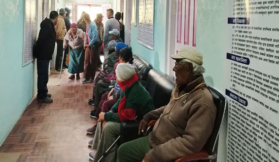 जिल्ला प्रशासनको घुम्ती सेवाबाट ६५ जना लाभान्वित