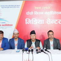 एलपी ग्यास बोकेको ट्रक दुर्घटना