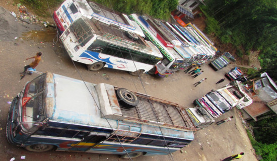 सुर्खेतमा एमाले र काँग्रेस बराबर