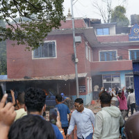 साउनको पहिलो सोमबार : पशुपतिमा बिहानैदेखि भक्तजनको भीड