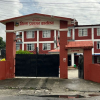 कोरलाबाट आउन थाले चिनियाँ सामान
