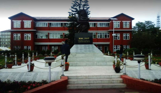 कारागारबाट फरार भएका कैदीमध्ये ४२ जना पक्राउ