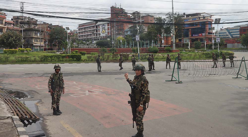 धरहरामा मान्छेको भीडभाड, अरू क्षेत्रमा अवस्था सामान्य : नेपाली सेना