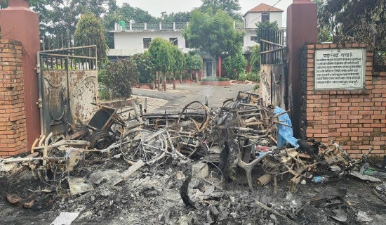 दाङमा सय बढी सवारी साधन जले, करोडौं नोक्सान