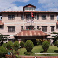 यस्तो छ एनपिएल ट्रफीको विशेषता