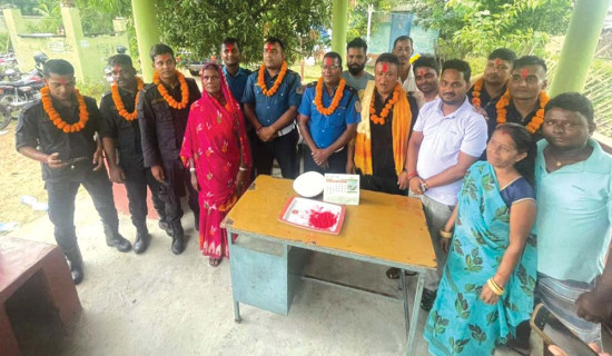 प्रहरीलाई चौकीमा स्वागत