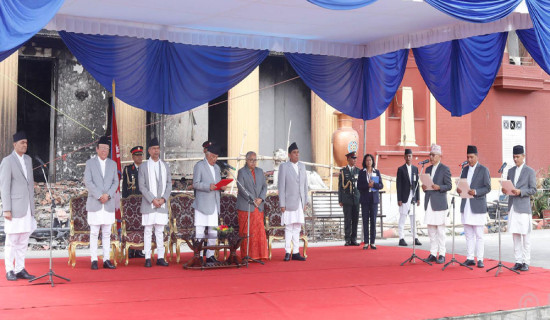प्रधानमन्त्री प्रचण्डद्वारा मतदान