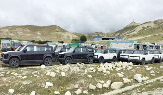 चीनबाट ५५ वटा कन्टेनर भित्रिए, बढ्यो चहलपहल
