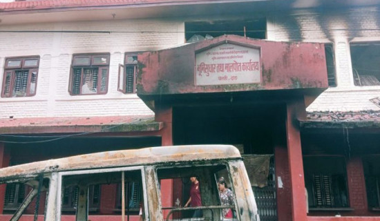 दाङमा ४७ सरकारी भवन र एकसय ८९ वटा सवारीसाधन नष्ट