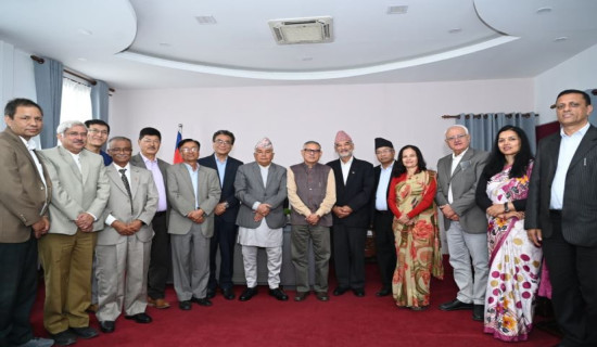 भ्रष्टाचार नियन्त्रण र पारदर्शिता कायम गर्न माग गर्दै राष्ट्रपतिलाई ज्ञापनपत्र
