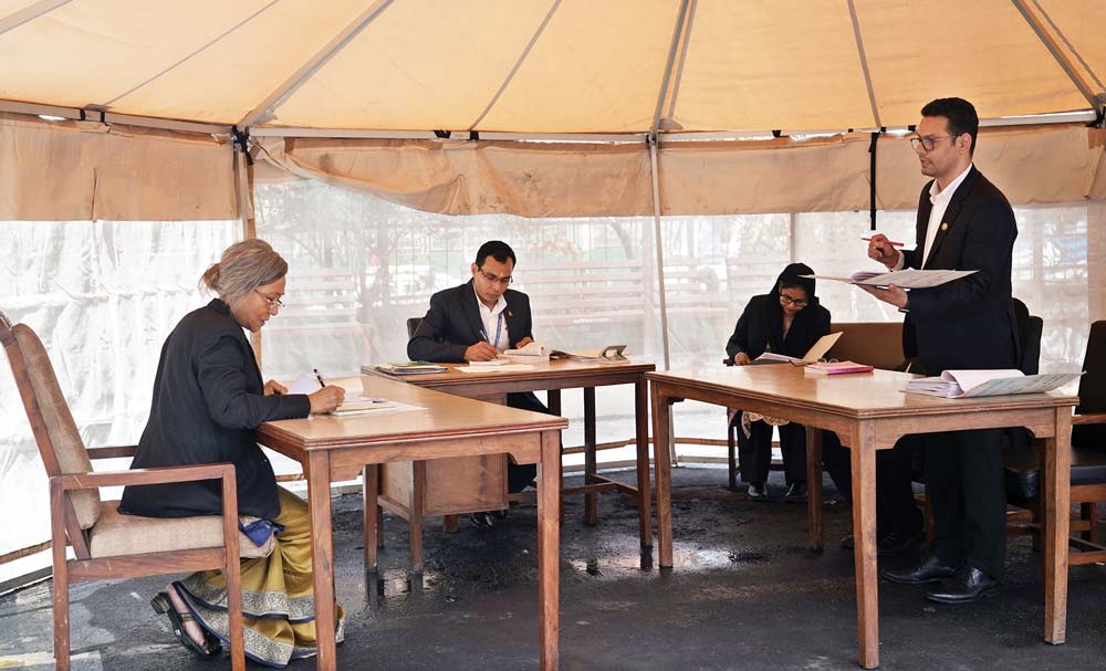 पालमुनि सर्वोच्चको इजलास