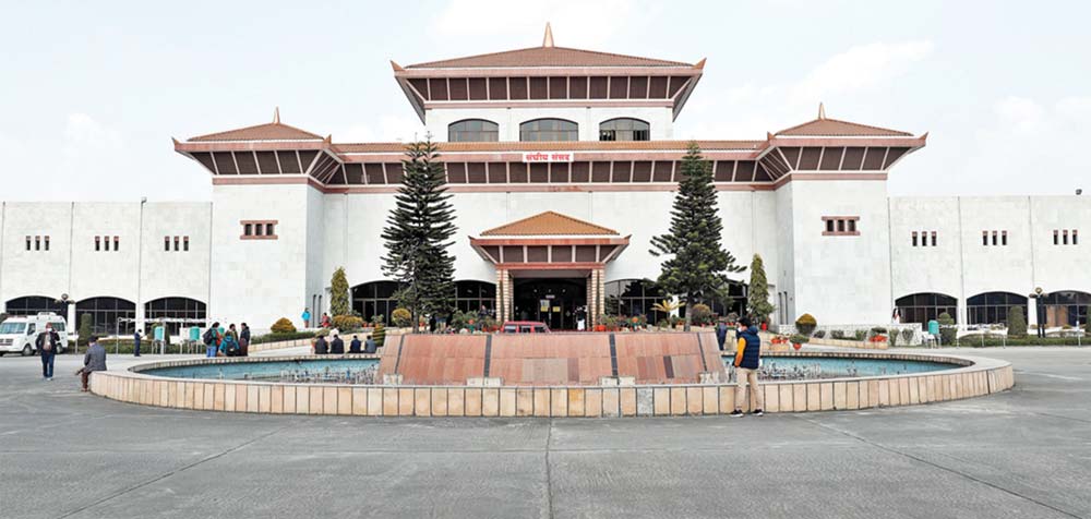 संविधानले नसुल्झाएका बहस