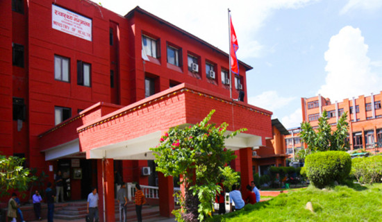 संविधान संशोधन गर्नुपर्नेमा सरोकारवालाको जोड