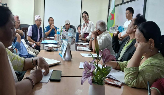 आदिवासी मुद्दा नविर्सन जेनजी पुस्तालाई आदिवासी अगुवाको सुझाव