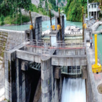 स्ट्रिट लाइटले राजमार्गका सडक झिलिमिली