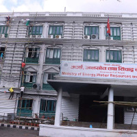 पुरुषोत्तम आईएमलाई हराउन सफल