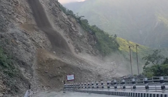 मुग्लिन-नारायणगढ सडकखण्ड अवरुद्ध : रातभर सडक खुल्ने सम्भावना कम
