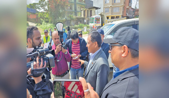 मन्त्री घिसिङद्वारा सडक अनुगमन