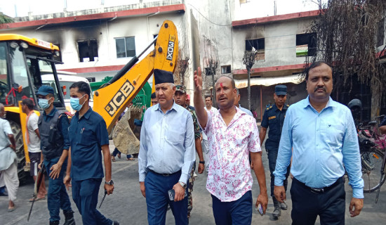 बाँकेमा प्रभावित कार्यालयको अनुगमनमा मुख्यमन्त्री आचार्य
