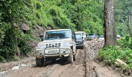 पर्यटक खचाखच हुने बेला सुनसान छ मनाङ