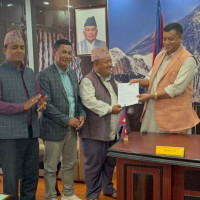 ‘पुनःनिर्माण कोष’ निर्माण अभियानलाई साथ दिन मन्त्री घिसिङको आह्वान