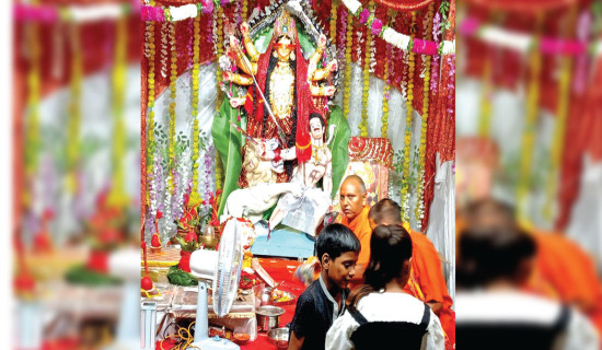 मूर्ति स्थापनासँगै सहरबजार झकिझकाउ