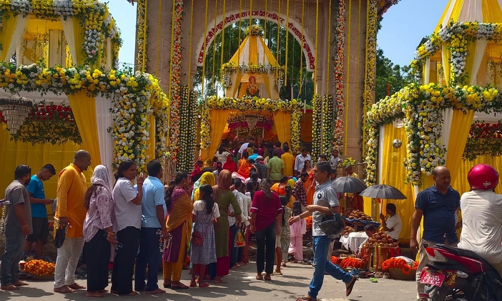 जनकपुरधाममा दसैँको रौनक (फोटो फिचर)