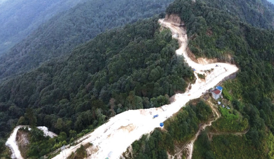 उत्तरदक्षिण कोशी राजमार्ग एक महिनादेखि ठप्प