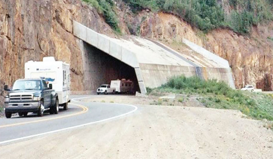 पहिरोबाट सडक जोगाउन ‘रक सेड’