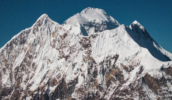 वर्षातमा पनि चलायमान सौराहा