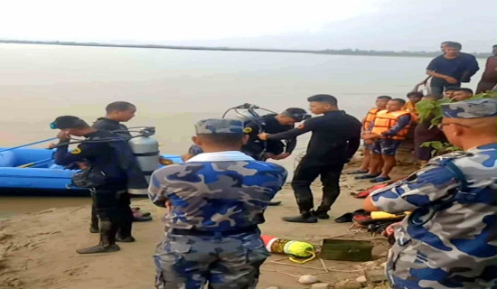 राप्ती नदीमा माछा मार्न गएका बालक डुबेर बेपत्ता