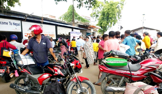 जेनजी आन्दोलनका सहिदको घरमा प्रधानमन्त्री सुशीला कार्की (फोटो फिचर)