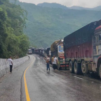 राजनीतिमा रातो गलबन्दी
