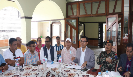 झापामा दुई हजार परिवारलाई राहत सामग्री