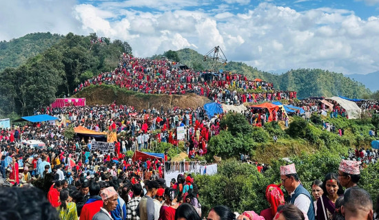 सल्यानको कुमाखमा भव्य मेला, हजारौंको मेलामा भिड
