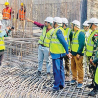 जेनजी सहिदको सम्मानमा राष्ट्रिय झन्डा झुकाइयो (फोटो फिचर)