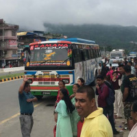 जेनजी सहिदको सम्मानमा राष्ट्रिय झन्डा झुकाइयो (फोटो फिचर)