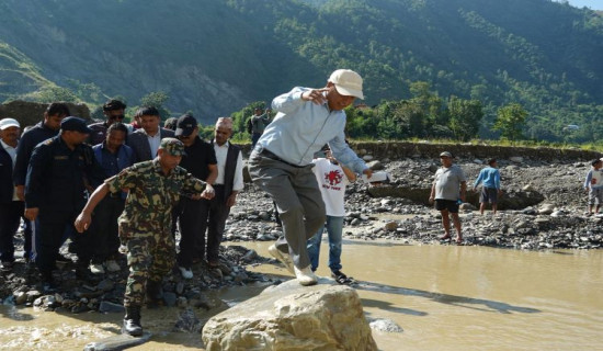 क्षतिग्रस्त सडक मर्मत गरिने