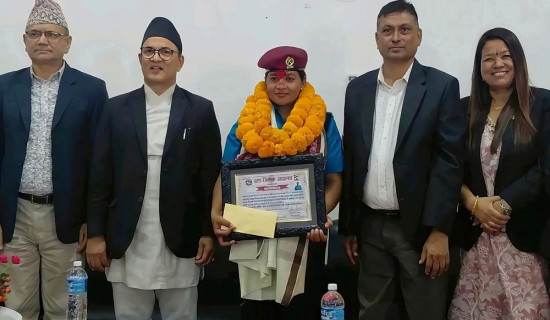 विद्युतीय सवारी साधन अबको भविष्य : मन्त्री मगर